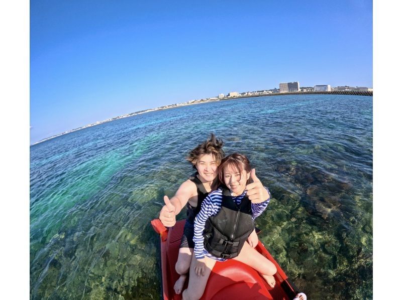 ①【沖縄・東海岸・中城・ビーチ集合】新規OPEN記念！今だけお得な割引キャンペーン開催中★現地で1種選べる大人気バナナボートプラン♪の紹介画像