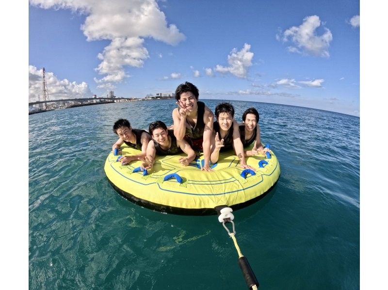 ①【沖縄・東海岸・中城・ビーチ集合】新規OPEN記念！今だけお得な割引キャンペーン開催中★現地で1種選べる大人気バナナボートプラン♪の紹介画像