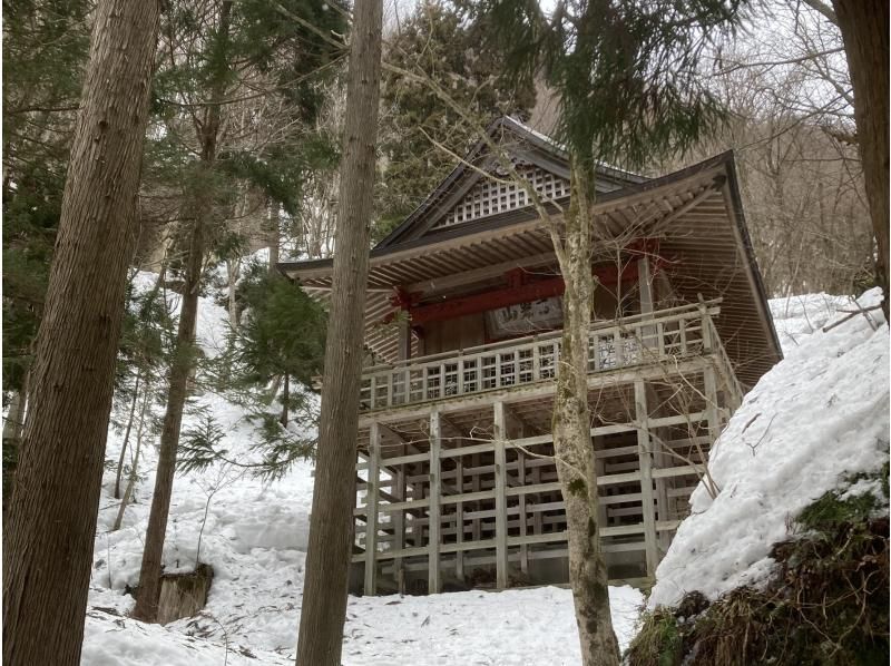 【秋田・二ツ井町】修験の山「高岩山/高岩神社」をかんじきで一緒に目指そう！半日コースの紹介画像