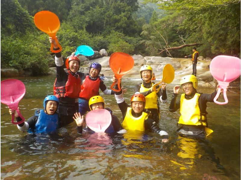 キャニオニングスマイルコース 5名以上で7,00円！！～スライダー、飛び込み、ターザンジャンプ、時間も価格もギュギュっと凝縮スマイルプラン～の紹介画像