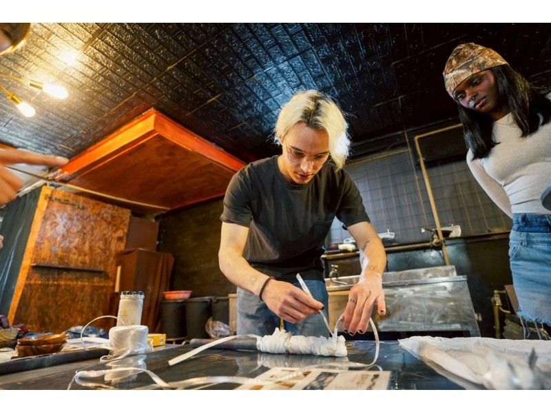 【山梨・河口湖】藍染&times;シルクスクリーン体験｜世界に1枚のオリジナル手ぬぐい・Tシャツの紹介画像