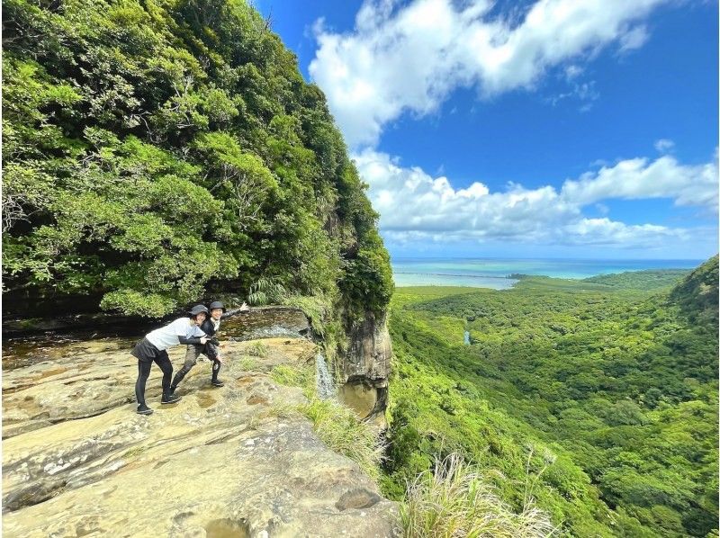 【西表島】世界自然遺産ピナイサーラの滝！圧巻の滝上・滝つぼの眺望＆マングローブでのカヌー体験も楽しむ！ファミリー・カップル・女性におすすめ！の紹介画像