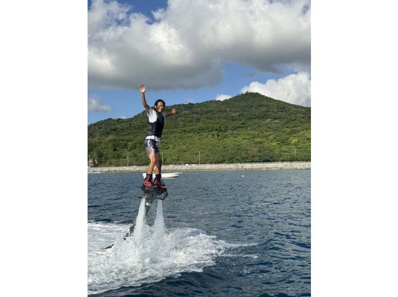 【沖縄・本部】★フライボード＆マリンパック3セット！！ ※フライボードは12歳以上からになります。の紹介画像