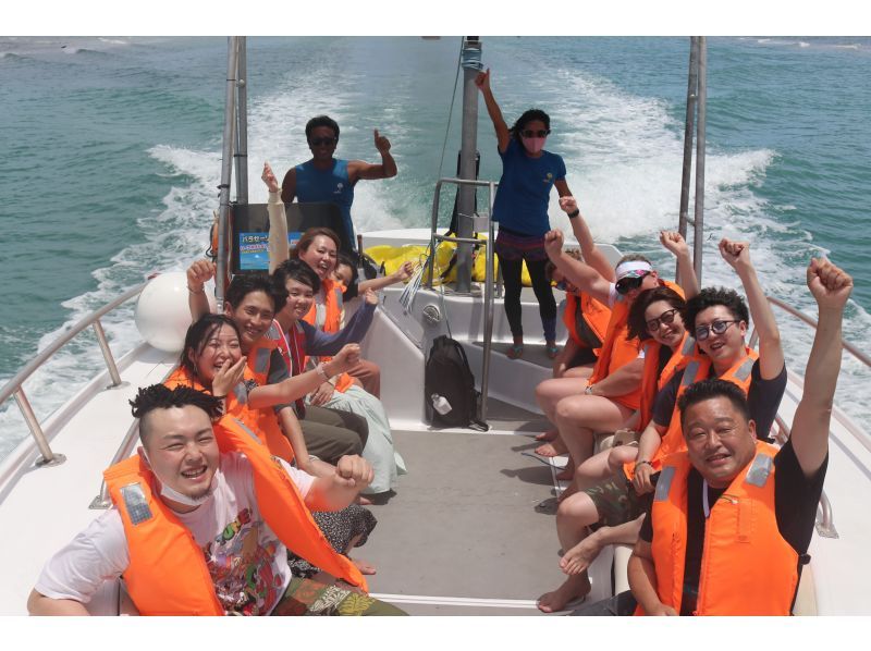 【沖縄・うるま市】パラセーリング県内最長・絶景300mロープ！最高高度130ｍを超える高さから最高の絶景をお楽しみください！の紹介画像