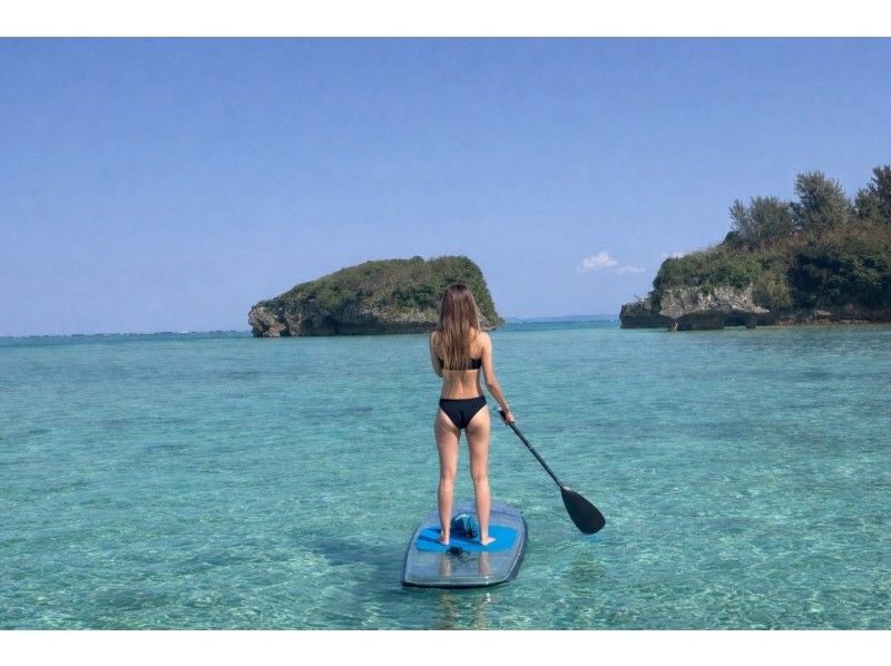 【沖縄　今帰仁村・本部】クリアsup 海の上を歩いているかのような感覚が味わえる。の紹介画像