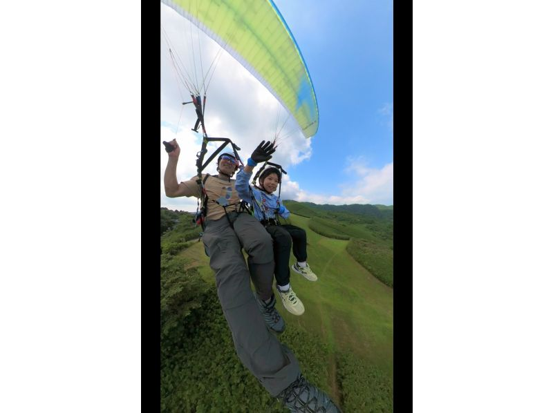 【静岡・伊豆】「平日・学割プラン1,500円OFF」インストラクターと一緒にフライト〜パラグライダータンデムで伊豆の空を満喫！（駅送迎あり）の紹介画像
