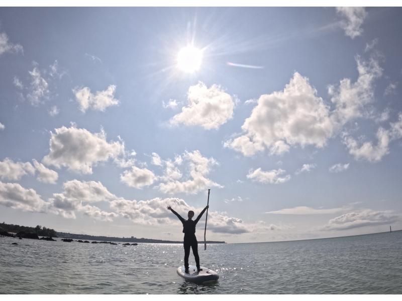 【沖縄・青の洞窟＆ザネー浜】大人気☆SUPクルージング＆体験ダイビングセットプラン☆ ツアー中の写真撮影無料！全てコミコミ安心価格！の紹介画像