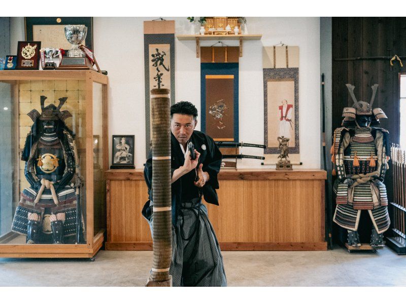 ３名以上参加プラン【香川・侍体験道場】約150分　模造刀を使った試斬本格侍体験ゴールドコースの紹介画像