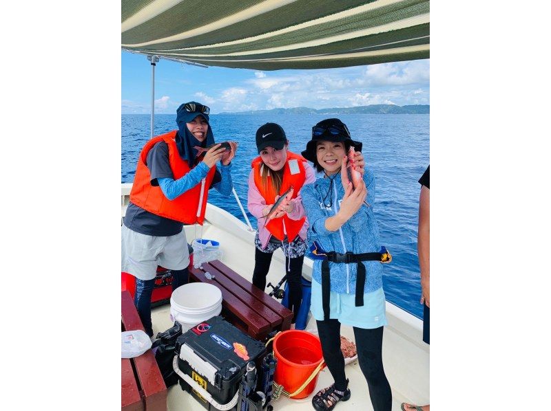 那覇から35分【沖縄/北谷】シュノーケル＆釣り❤️セットメニュー❤️当日⭕フライト前後も参加OK⭕写真動画無料タオルサンダル無料⭕手ぶら⭕の紹介画像