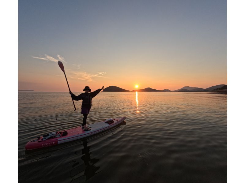 【高知】「当日予約OK」幻想的なサンセットSUP♪初心者でも安心！女性やカップルに人気。有資格インストラクターで安心!撮影データ無料プレゼンの紹介画像