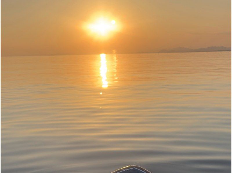 【高知】「当日予約OK」幻想的なサンセットSUP♪初心者でも安心！女性やカップルに人気。有資格インストラクターで安心!撮影データ無料プレゼンの紹介画像