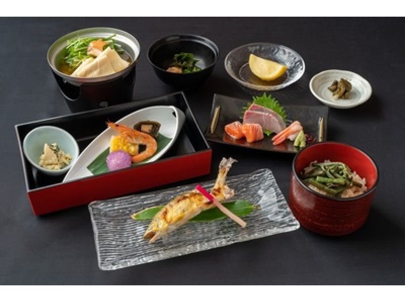 【JR京都駅八条口9：10集合】｜ガイド解説付！観覧席で見る「祇園祭・前祭」山鉾巡行としょうざんリゾート京都のご昼食の紹介画像