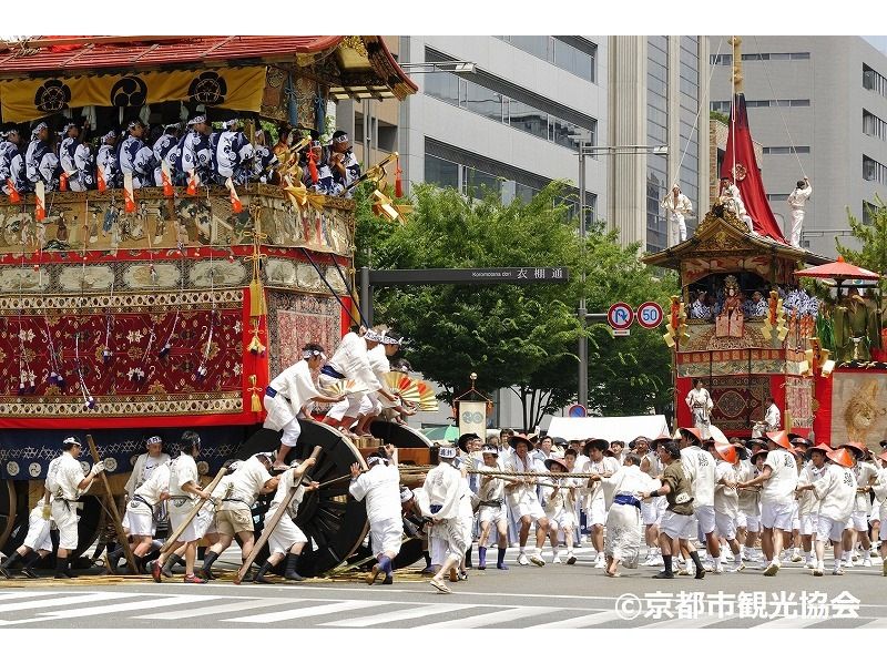 【JR京都駅八条口9：10集合】｜ガイド解説付！観覧席で見る「祇園祭・前祭」山鉾巡行とホテルオークラ京都のランチブッフェの紹介画像