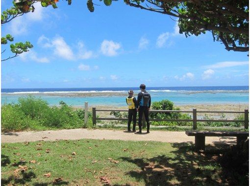 那覇からのアクセスも抜群!本島・南部ウミガメが生息してる【ジョン万ビーチ】で1組様限定のシュノーケリング冒険ツアー♪ 那覇からのアクセスも抜群!本島・南部ウミガメが生息してる【ジョン万ビーチ】で1組様限定のシュノーケリング冒険ツアー♪