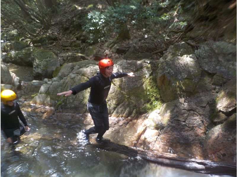 【岐阜県　奥長良川】滝巡りシャワークライミング★1組限定★　　　☆20滝を乗り越えろ！！滝だらけの映え映えスポット満載☆の紹介画像