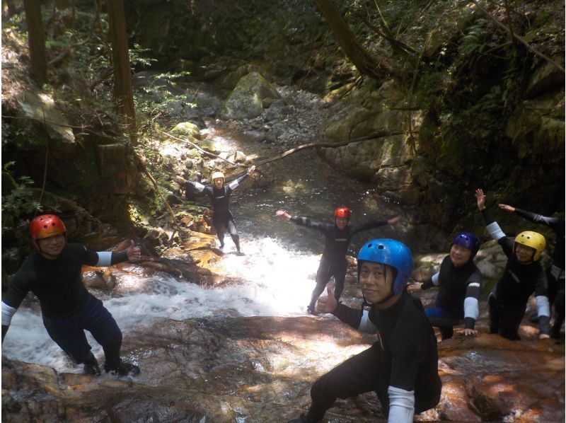 【岐阜県　奥長良川】滝巡りシャワークライミング★1組限定★　　　☆20滝を乗り越えろ！！滝だらけの映え映えスポット満載☆の紹介画像