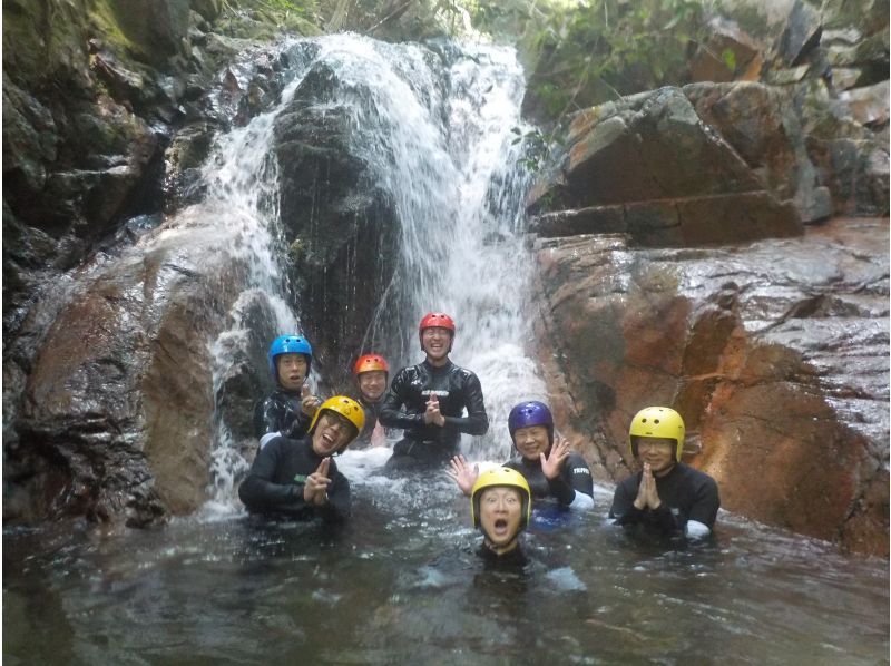 【岐阜県　奥長良川】滝巡りシャワークライミング★1組限定★　　　☆20滝を乗り越えろ！！滝だらけの映え映えスポット満載☆の紹介画像