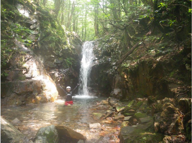 【岐阜県　奥長良川】滝巡りシャワークライミング★1組限定★　　　☆20滝を乗り越えろ！！滝だらけの映え映えスポット満載☆の紹介画像