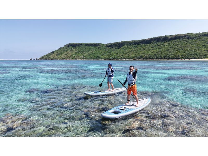 【宮古島｜ウミガメSUPツアー｜1時間】⭐️OPEN記念1組限定貸切⭐️ドローン＆水中撮影無料！SUPでウミガメを探しに行こう♪の紹介画像