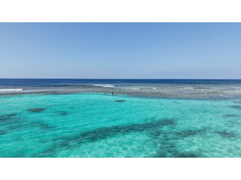 【宮古島｜ウミガメSUP＆シュノーケル｜2.5時間】⭐️OPEN記念1組限定貸切⭐️ドローン＆水中撮影無料！高確率でウミガメと会える！の紹介画像