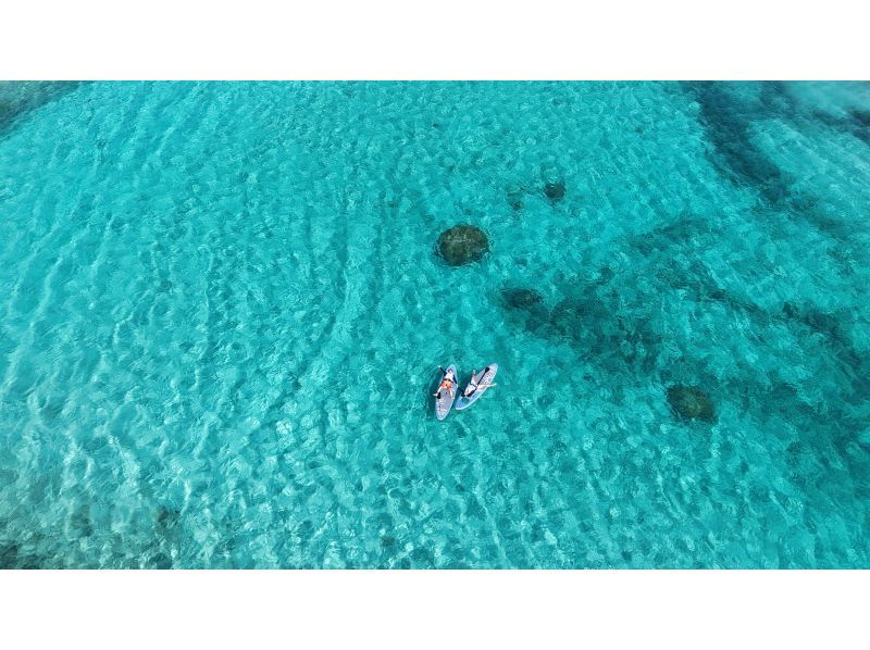 【宮古島｜ウミガメSUP＆シュノーケル｜2.5時間】⭐️OPEN記念1組限定貸切⭐️ドローン＆水中撮影無料！高確率でウミガメと会える！の紹介画像