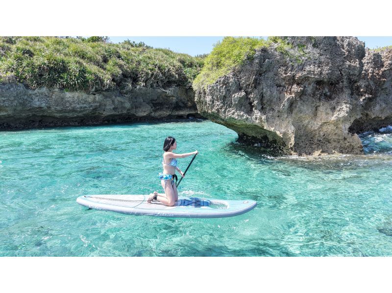 【宮古島｜秘境のサンゴ礁SUP＆シュノーケル｜2.5時間】⭐️OPEN記念1組限定貸切⭐️ドローン＆水中撮影無料！ビーチとは思えない珊瑚礁♪の紹介画像