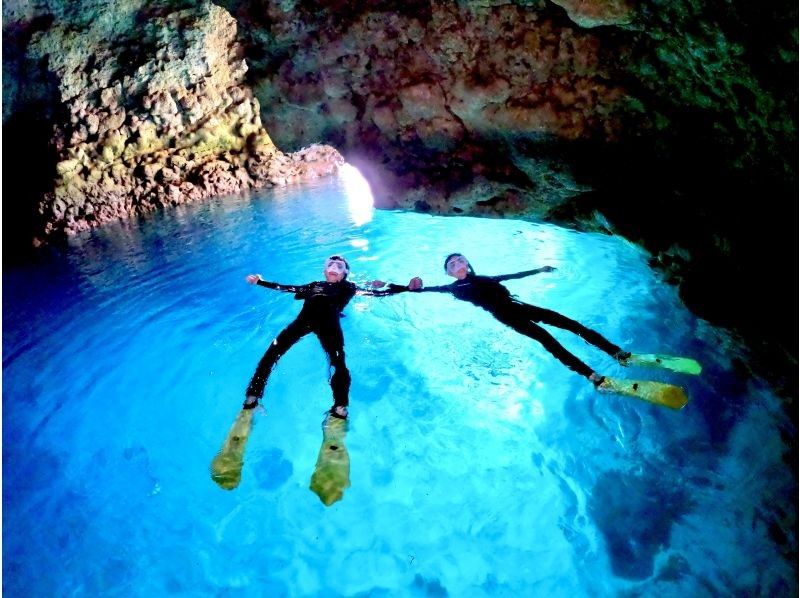 【青の洞窟❗️シュノーケリング⭐️雨天開催☔️】⭐️格安⭐️シュノーケルツアー☆当日予約・泳げない方大歓迎☆シャワードライヤー完備！の紹介画像