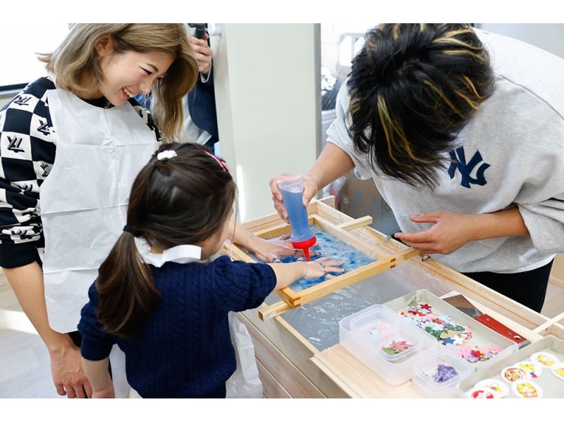 【神奈川・箱根】紙漉き体験〜世界でたった一つのオリジナル和紙を作ろう（箱根湯本駅より徒歩5分）の紹介画像