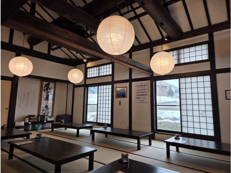 【新潟・南魚沼】雪国の春　可憐なカタクリの群生を訪ねる里山散歩の紹介画像