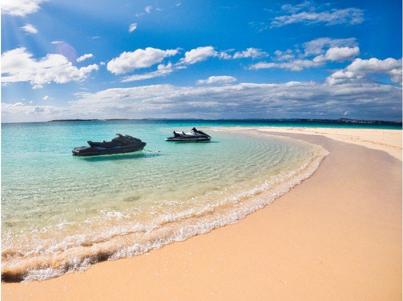 【沖縄・古宇利島・水納島】3時間コース｜絶景ジェットスキーツーリング｜透明度抜群の海を爽快クルージング｜写真動画無料の紹介画像