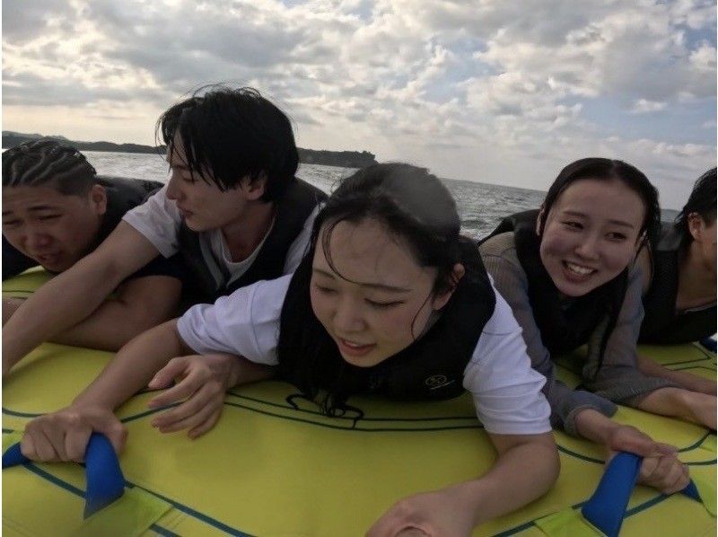 【名護市・今帰仁村・古宇利島】大絶叫お約束！！バナナボート等マリンチューブを当日の気分で3つ選べます！沖縄の海で快感と感動を爆発させましょうの紹介画像