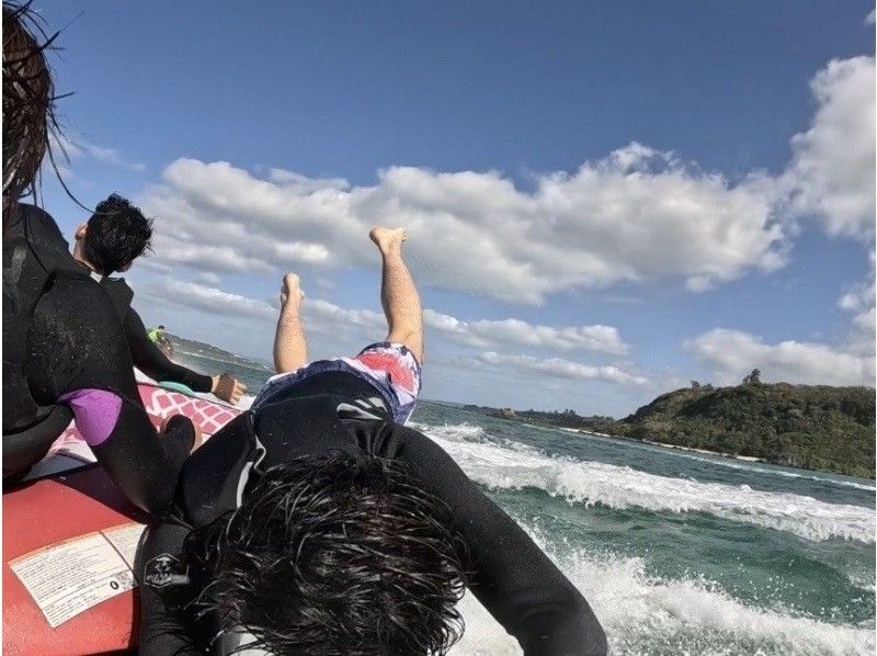 【名護市・今帰仁村・古宇利島】大絶叫お約束！！バナナボート等マリンチューブを当日の気分で3つ選べます！沖縄の海で快感と感動を爆発させましょうの紹介画像