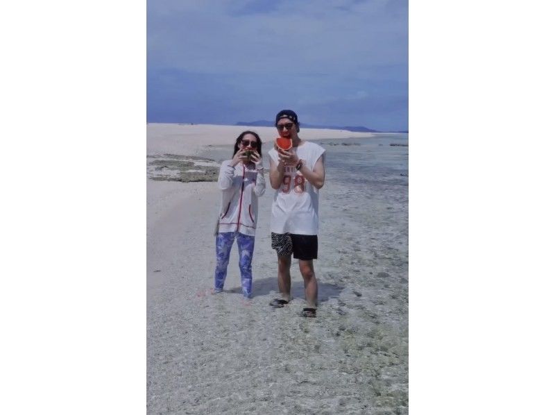 【久米島・はての浜】相乗り！地元に生まれ育ったうみんちゅが案内する絶景シュノーケリング！（フィン・マスク貸出し無料、写真動画プレゼント）の紹介画像