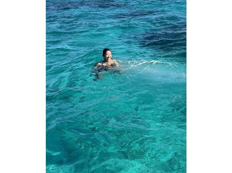 【久米島・はての浜】相乗り！地元に生まれ育ったうみんちゅが案内する絶景シュノーケリング！（フィン・マスク貸出し無料、写真動画プレゼント）の紹介画像