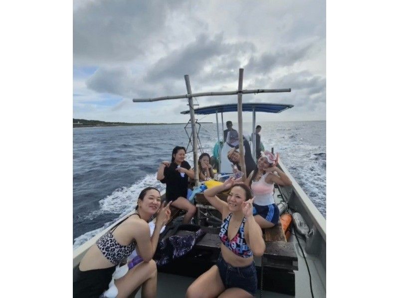 【久米島・はての浜】相乗り！地元に生まれ育ったうみんちゅが案内する絶景シュノーケリング！（フィン・マスク貸出し無料、写真動画プレゼント）の紹介画像