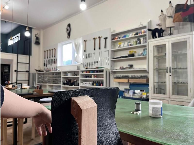 【山梨県・富士吉田市】長財布が入るショルダーバッグの手縫い体験！の紹介画像