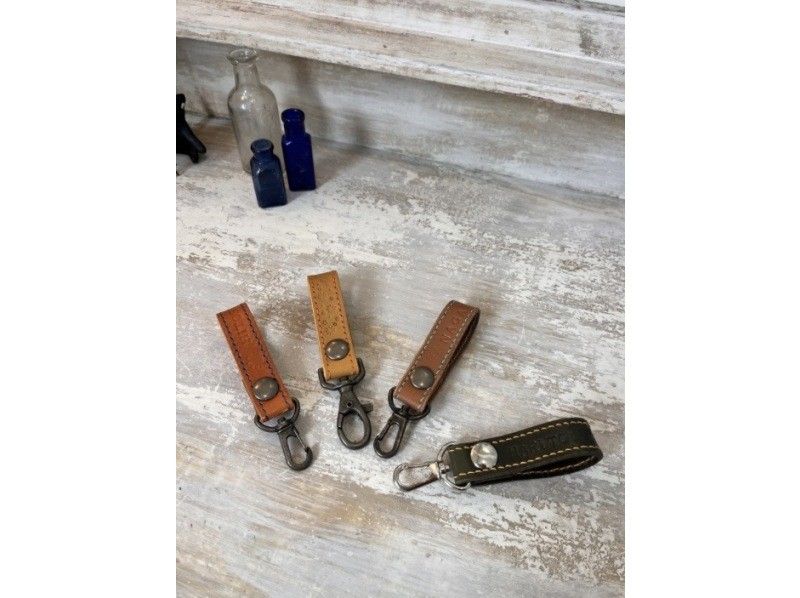 【山梨県・富士五湖】富士山の麓でベルトループキーホルダーの手縫い体験の紹介画像