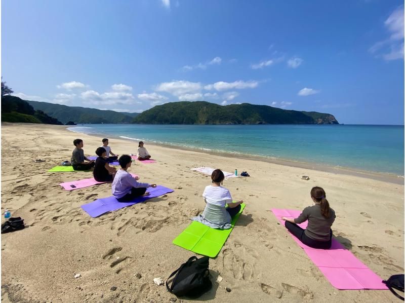 【奄美大島】自然を感じるビーチヨガ・古民家ヨガの紹介画像