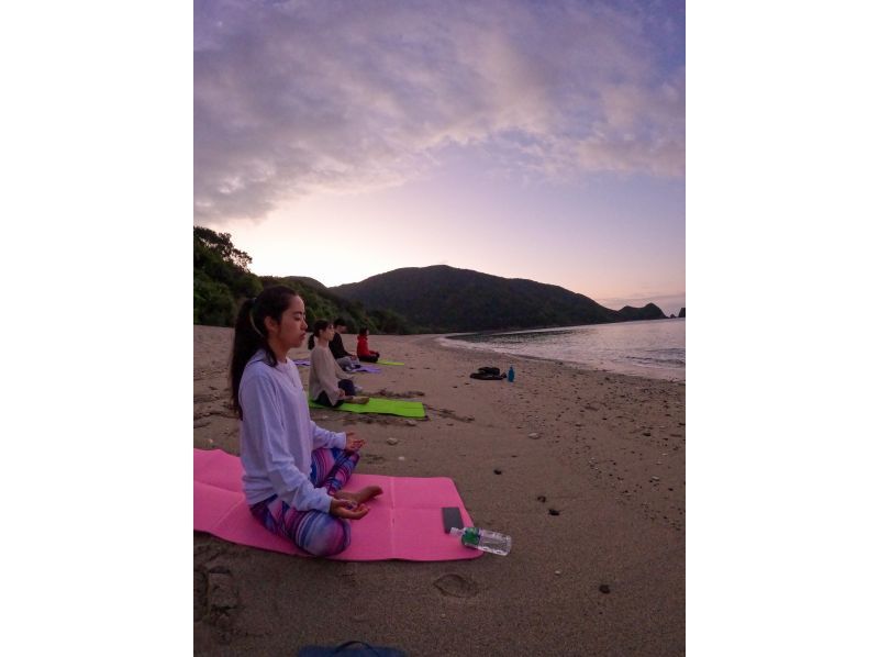 【奄美大島】自然を感じるビーチヨガ・古民家ヨガの紹介画像