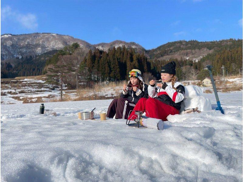 【兵庫・但馬／ハチ北】雪の森スノーシューガイドツアー　〜 ゲレンデを離れ、静寂の冬山を歩く 〜 の紹介画像