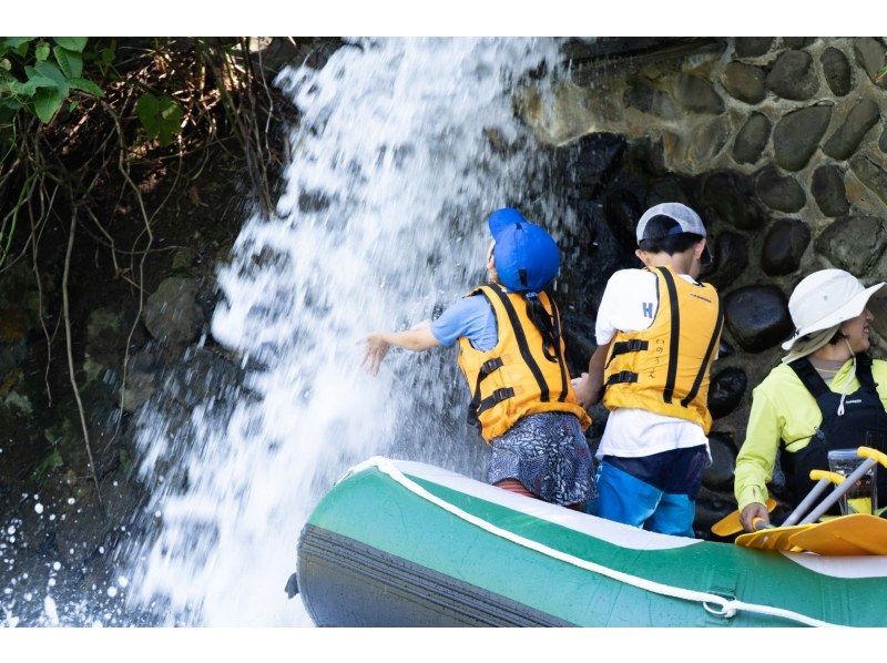 [北海道・札幌・定山渓]1歳からラフティングボートに乗って川あそびを楽しめる！～ちびっこかっぱツアー～（焚き火＆焼きマシュマロ付き）の紹介画像