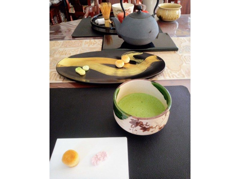 【雲仙市・テーブル茶道体験】日本の伝統文化である茶道を、カフェでお茶する感覚で、椅子に座って手軽に気軽に体験！の紹介画像