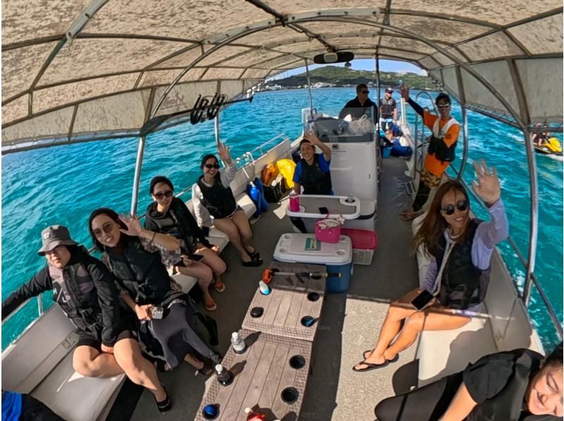 【中城・うるま市・東海岸・ビーチ集合】沖縄で贅沢貸切‼️1日ボートチャーターでアイランドホッピング満喫プラン❣️新規OPEN記念実地中‼️の紹介画像