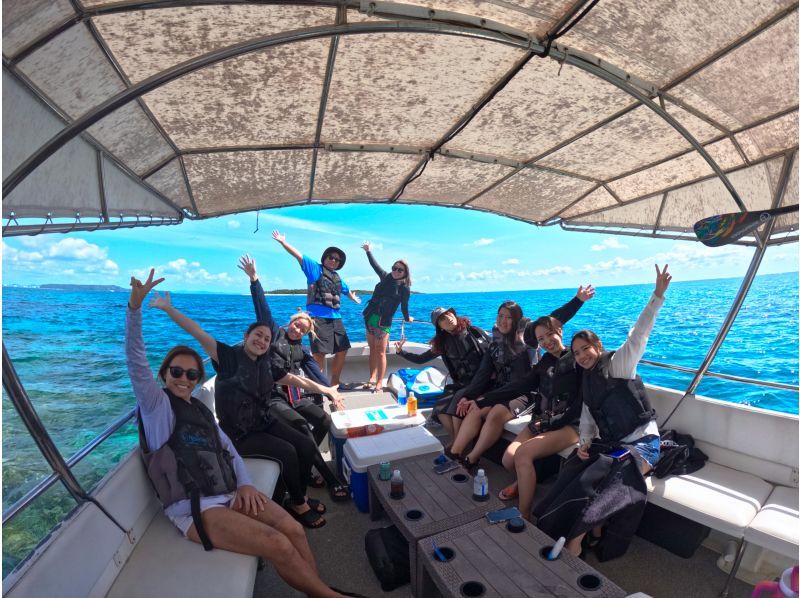 【中城・うるま市・東海岸・ビーチ集合】沖縄で贅沢貸切‼️1日ボートチャーターでアイランドホッピング満喫プラン❣️新規OPEN記念実地中‼️の紹介画像