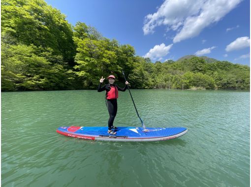 【岩手・北上】夏油温泉成分入り!秘境の湖で整うSUPコース!水上写真撮影付き 【岩手・北上】夏油温泉成分入り!秘境の湖で整うSUPコース!水上写真撮影付き