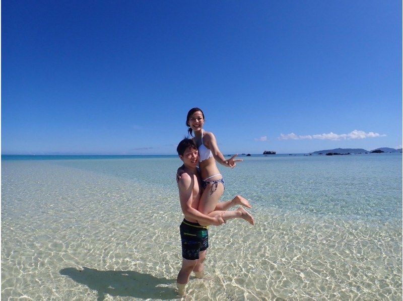 [ 오키나와 이시가키] 하얀 모래와 푸른 바다를 만끽! 환상의 섬 & 체험 다이빙 코스の紹介画像