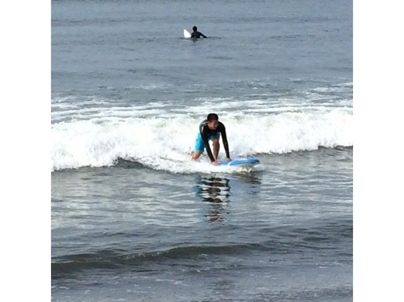 [Kanagawa Prefecture, Yokohama-shi] Kakenukeyo the sea of ​​Shonan! Surfing Circle! (3 hours)の紹介画像