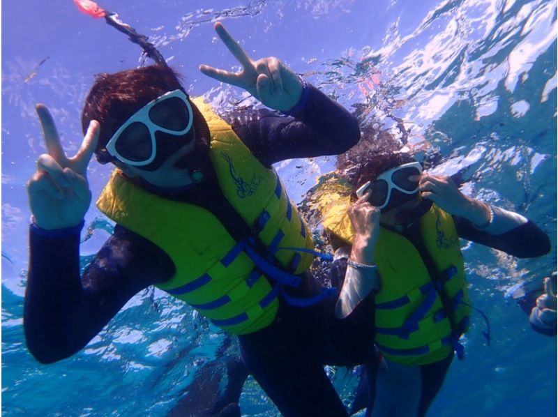 [โอกินาว่า・ เกาะมินจิจิ] วันเดียวกับการเล่นน้ำทะเล &การดำน้ำตื้น(Snorkeling)& 3 กีฬาทางทะเลที่เลือกได้ (แผน S)の紹介画像