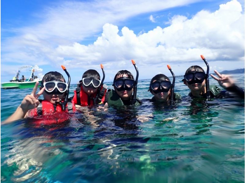 [โอกินาว่า・ เกาะมินจิจิ] การล่องเรือในทะเลการดำน้ำตื้น(Snorkeling)(แผน D)の紹介画像