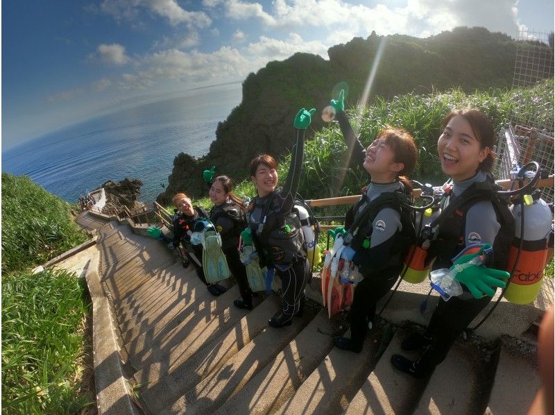 【沖縄/恩納村】青の洞窟体験ダイビング◇貸切専属ガイド◇ 餌あげ無料◇ Gopro無料写真動画プレゼント◇初心者歓迎◇感動の世界へご案内♪の紹介画像